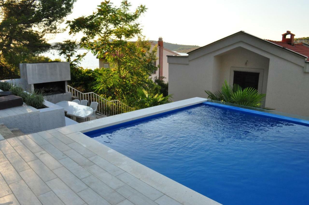 Vila Visnjic Grebastica Exterior photo