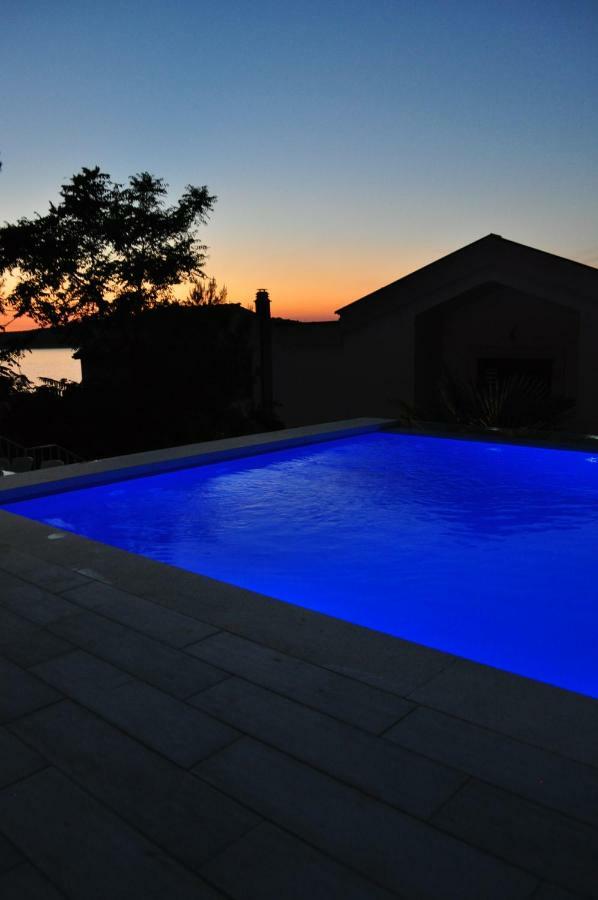 Vila Visnjic Grebastica Exterior photo